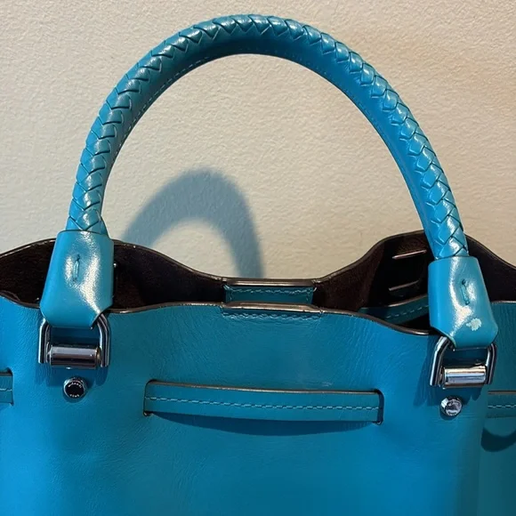 Michael Kors  bucket bag  shoulder or Crossbody bag  leather  aqua  leather
Inte - Picture 9 of 17